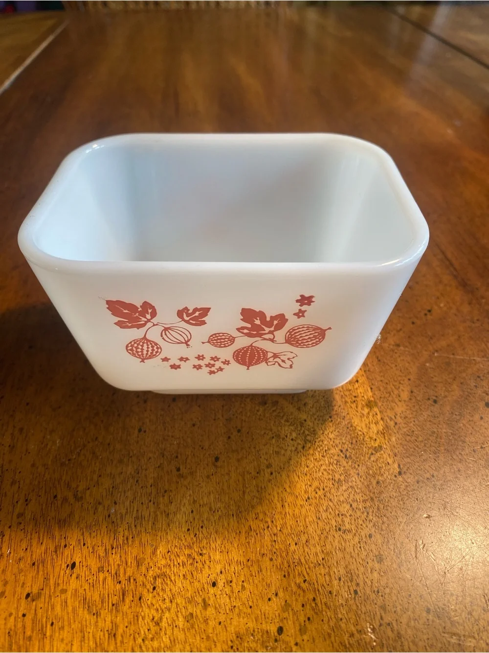 Pyrex vintage pink