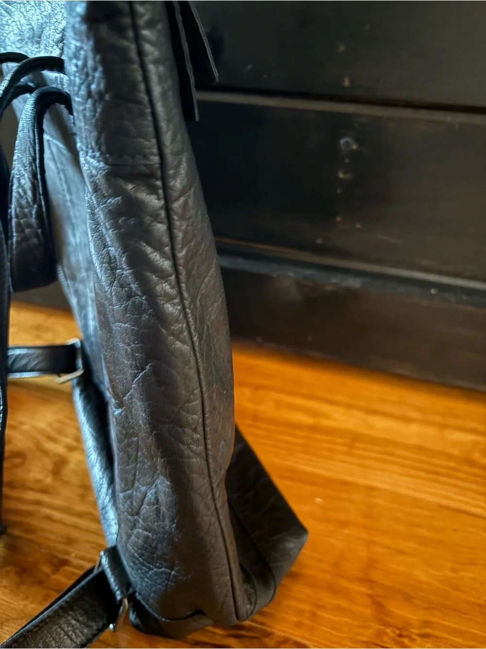 Muud Black Leather Backpack Purse Adjustable Straps Multiple Pockets Zip Close