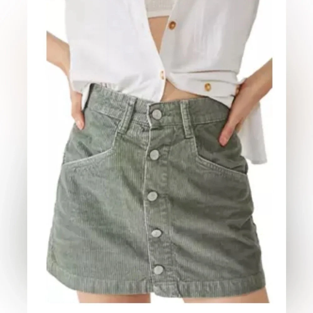 Free People questions leave