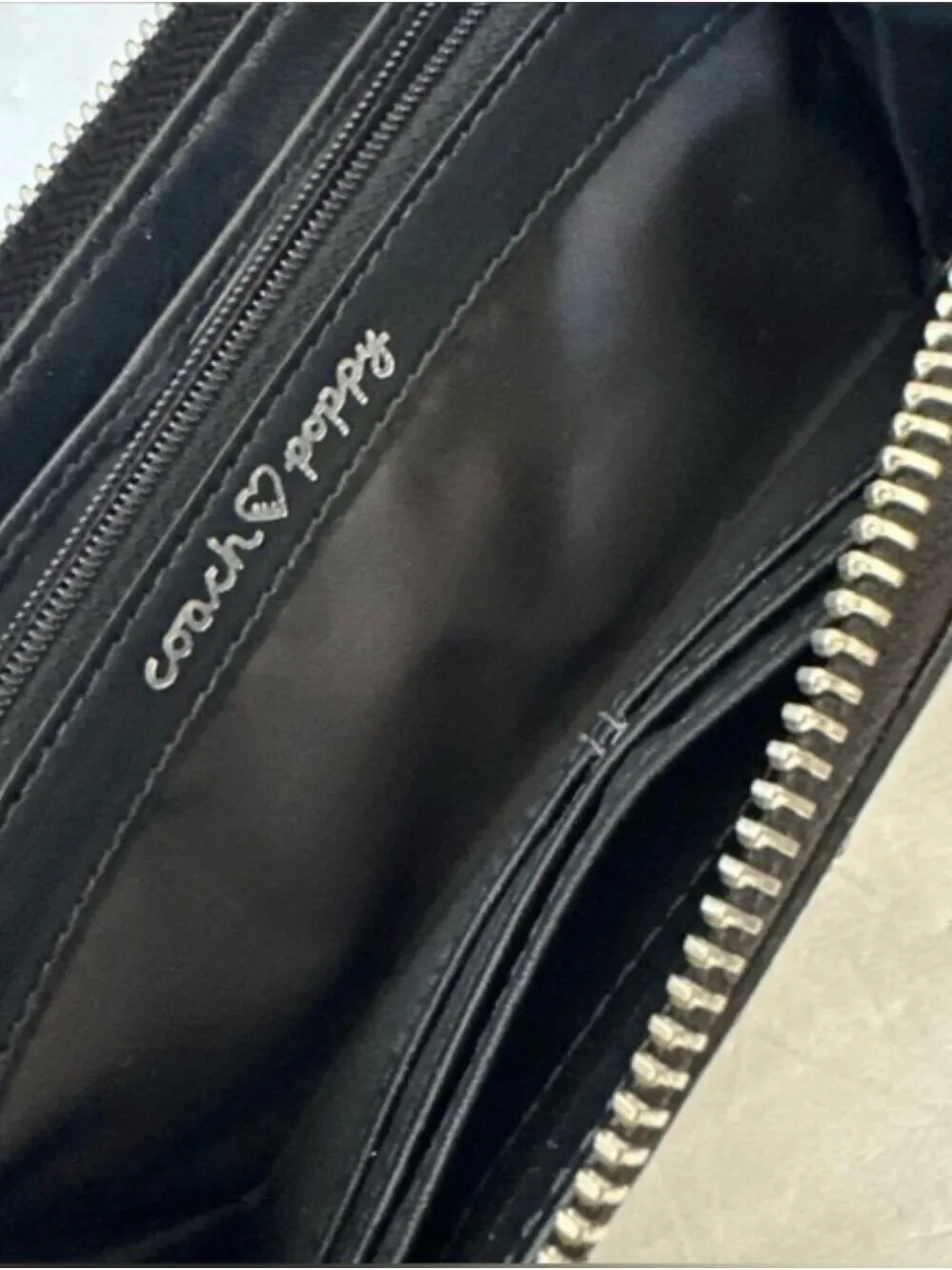 Coach Poppy Zip Wallet EUC