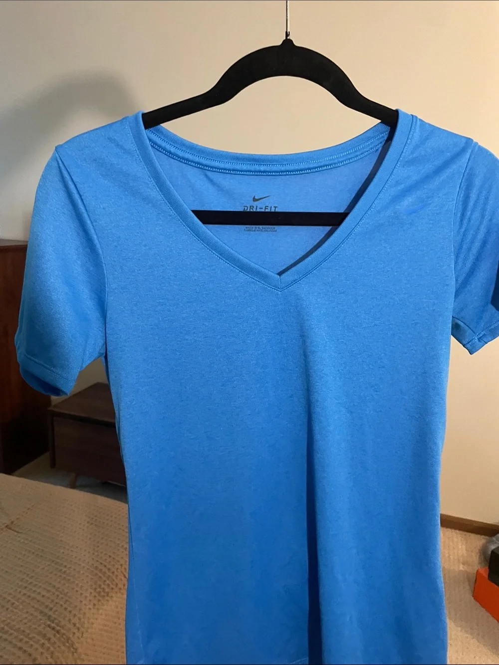 Nike Women’s Blue V-Neck Short Sleeve Dri-FIT Tee