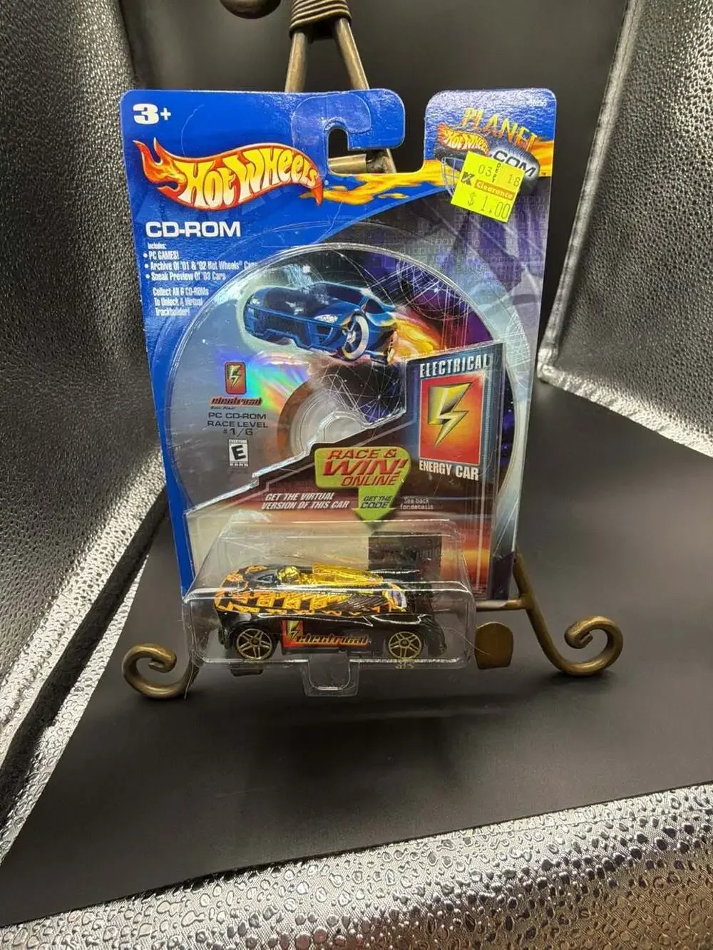 2001 Hot Wheels Planet Hot Wheels Electrical Energy Car with CD-ROM