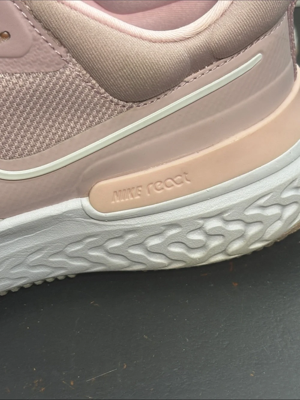 Nike Women’s React Miler 2 Running Shoe Plum Chalk Peach Foam