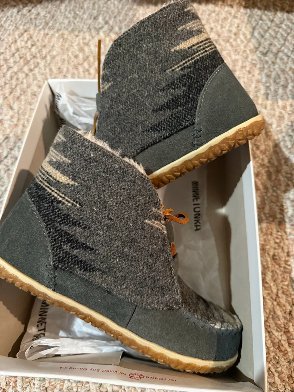 Minnetonka Torrey Gray Wool Blend Lace-Up Ankle Boots with Tan Laces