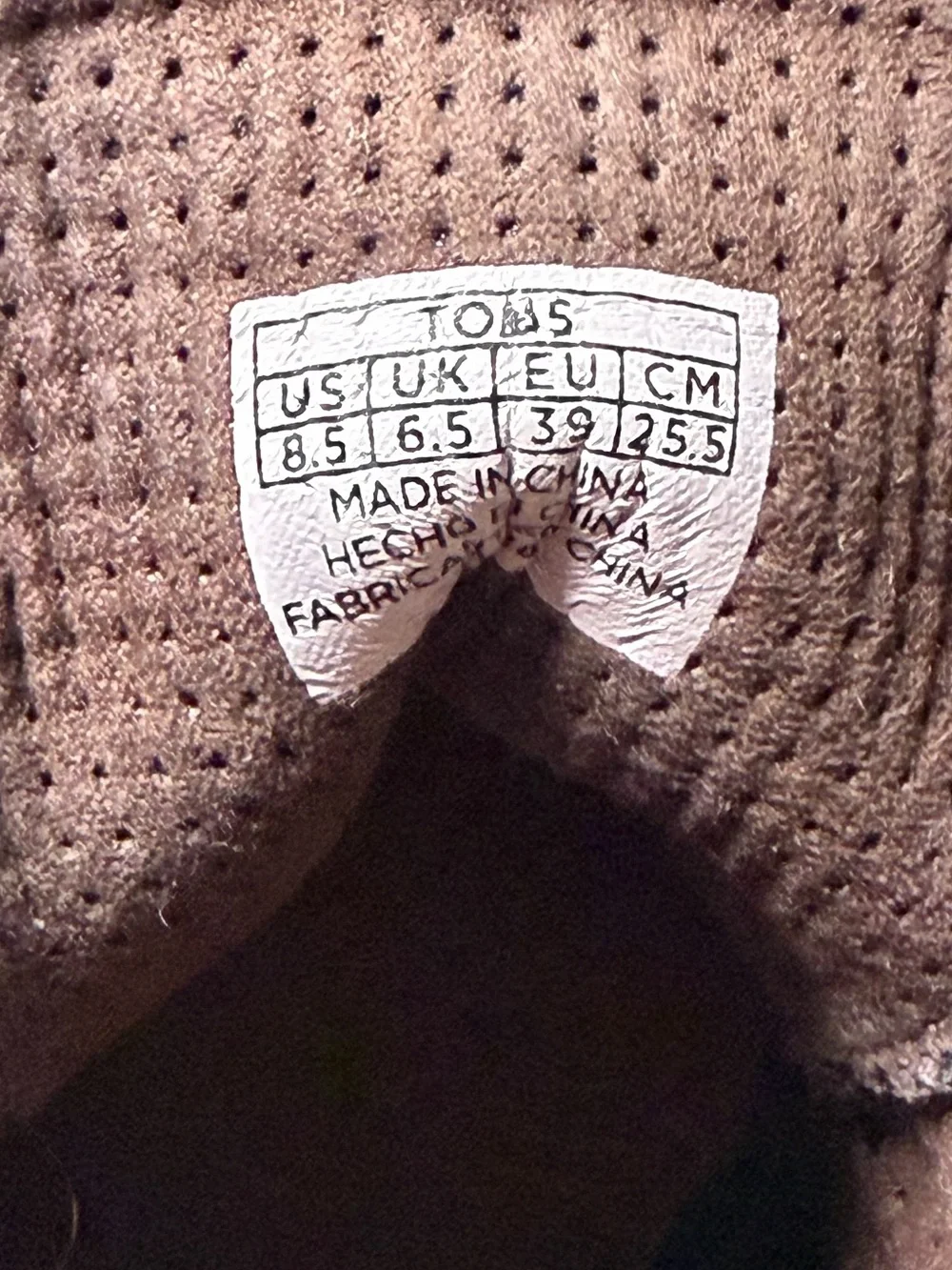 Toms lunata lace