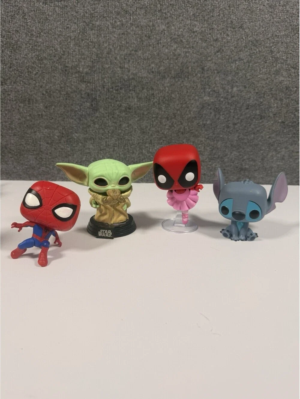 Lot Of Funko Pops Star Wars, Disney stitch, Spider-Man, Deadpool