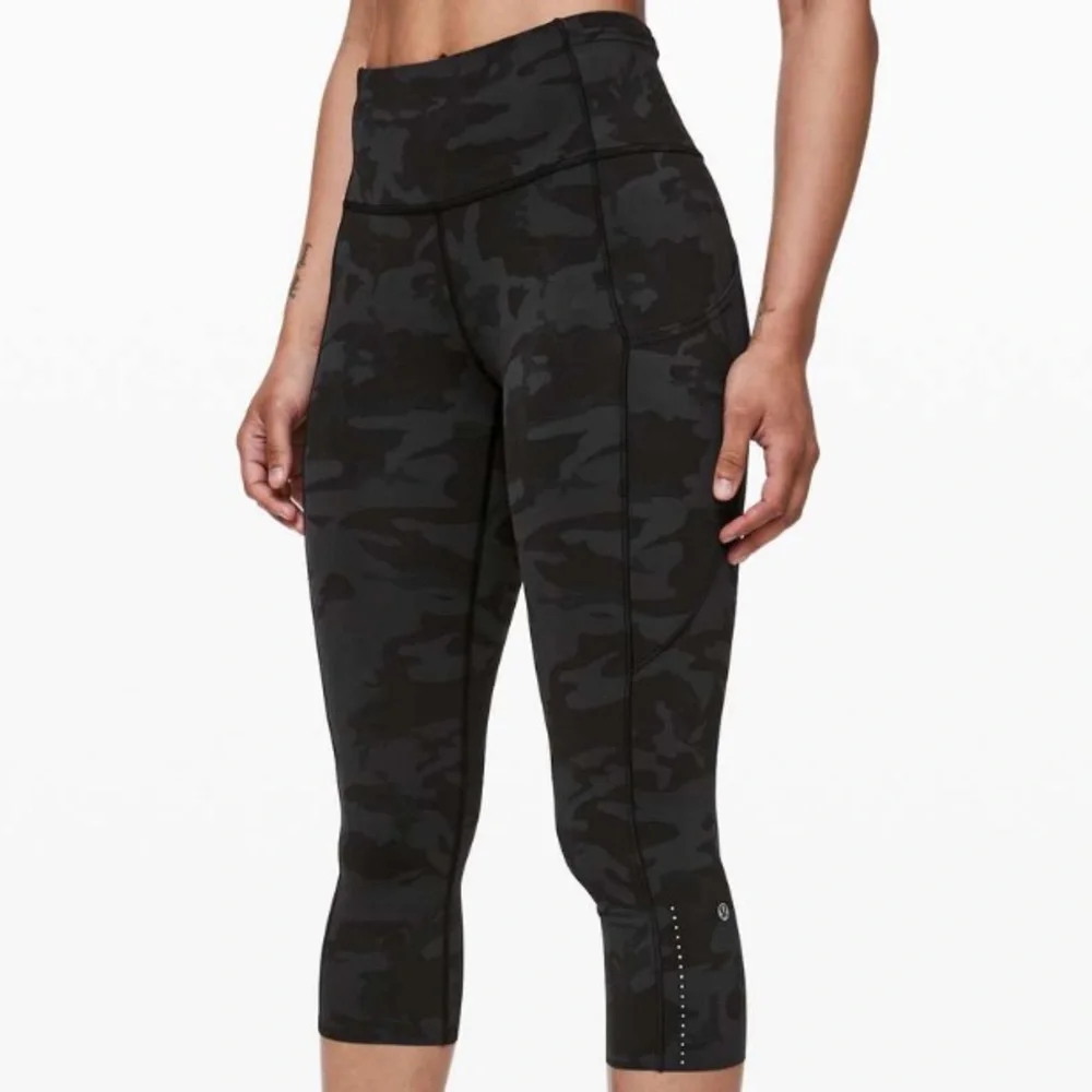 lululemon athletica excellent preowned