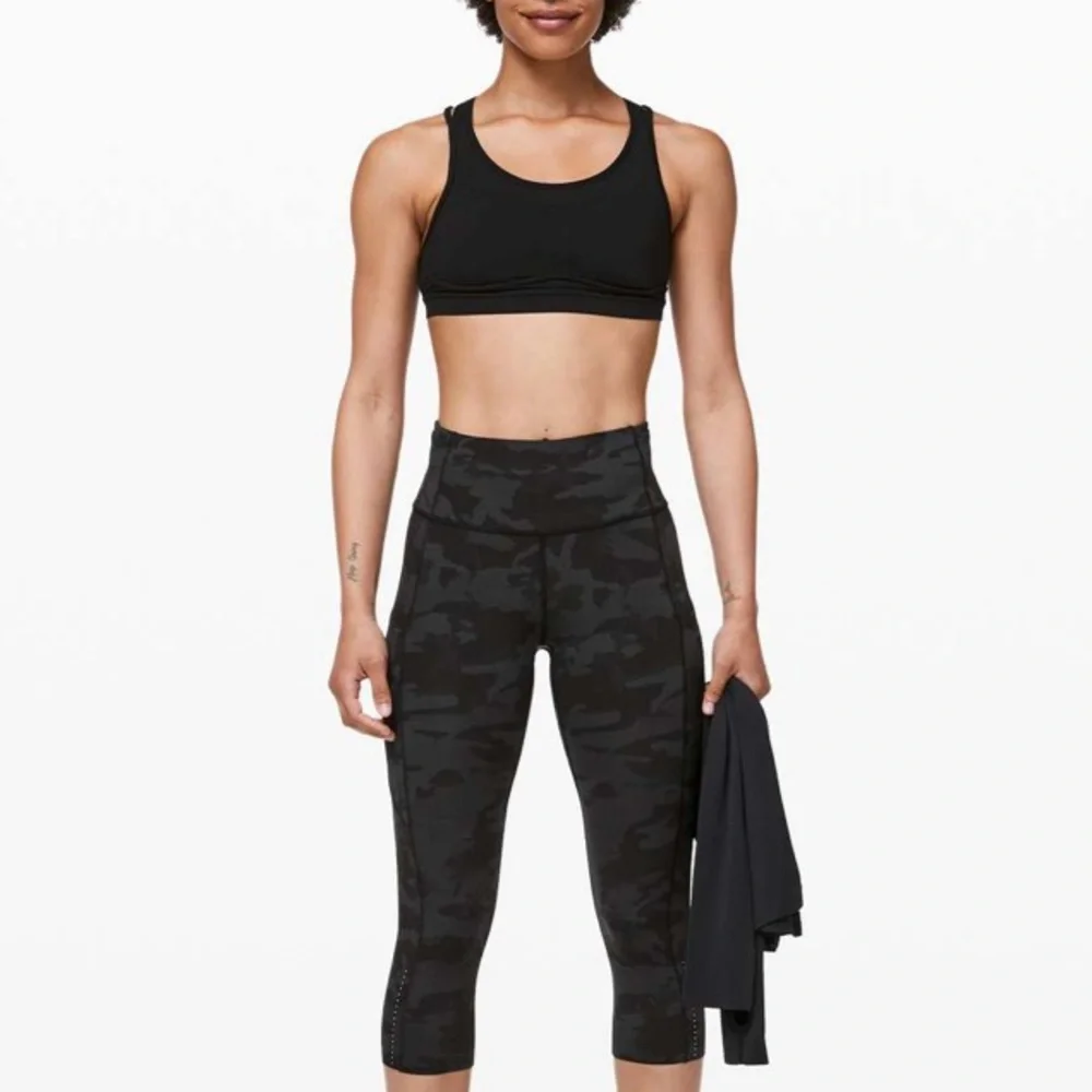 lululemon athletica excellent preowned