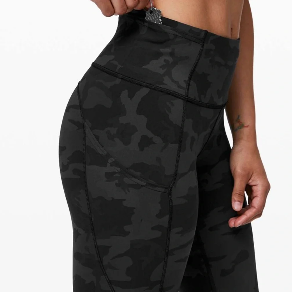 lululemon athletica excellent preowned