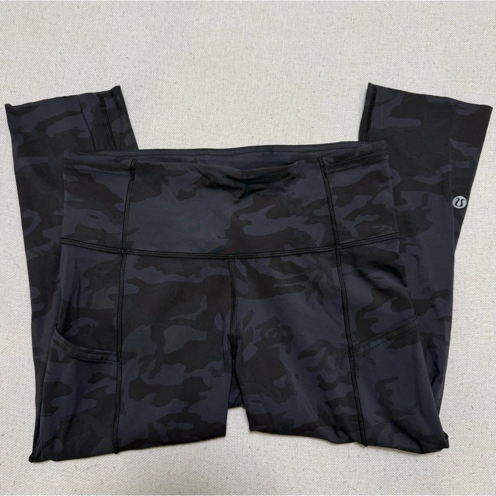 lululemon athletica excellent preowned