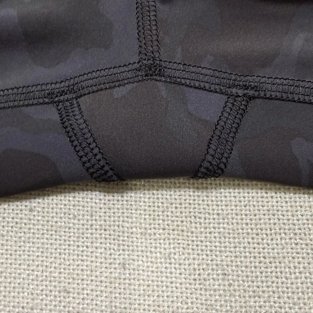 lululemon athletica excellent preowned