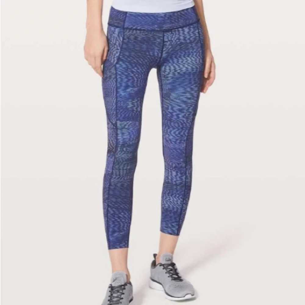 lululemon athletica excellent preowned