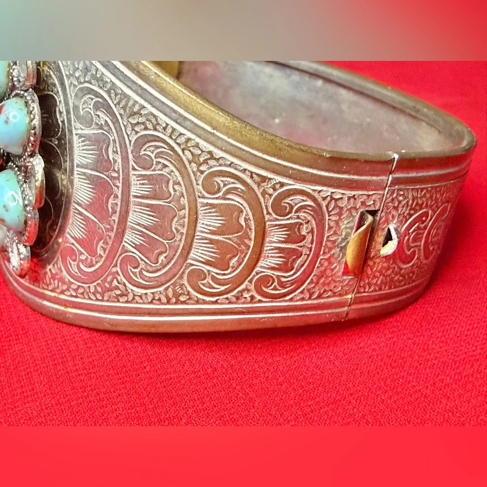Vintage BOHEMIAN Turquoise Stone Silver-Tone hinged etched metal Cuff Bracelet