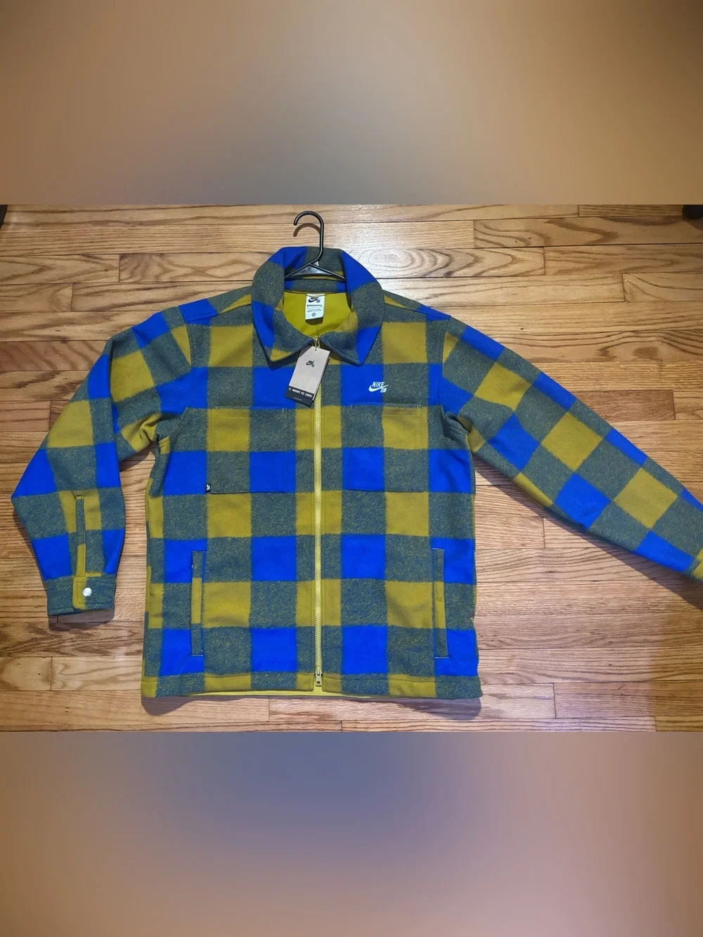 Nike SB Essential Skate Shirt Jacket Plaid men’s size NEW!