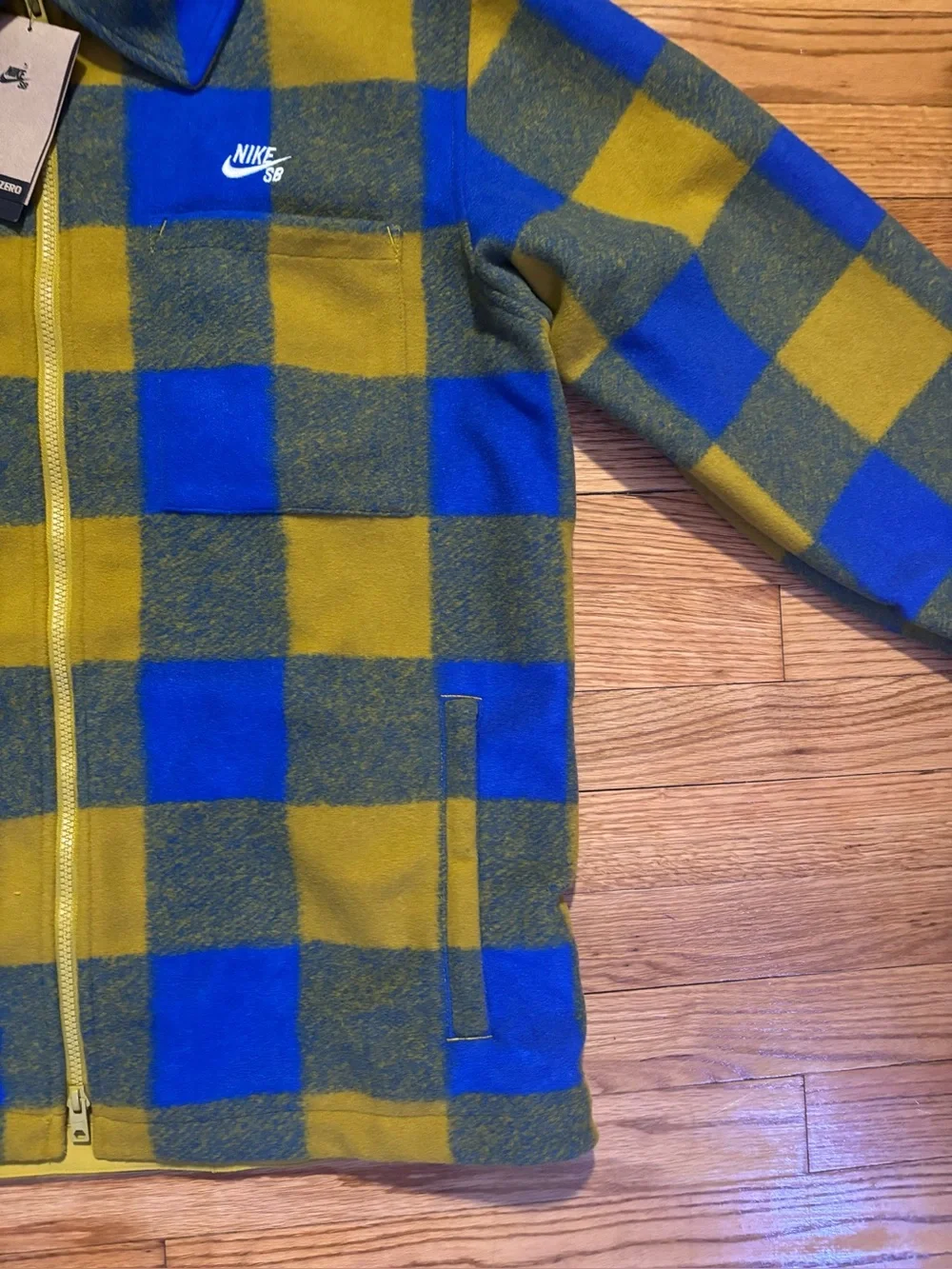 Nike SB Essential Skate Shirt Jacket Plaid men’s size NEW!