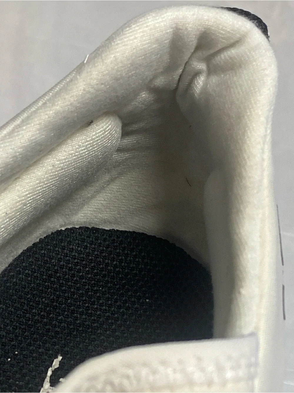 New Balance Nergize DynaSoft Slip-On Walking Shoes White Black Women’s 8.5B