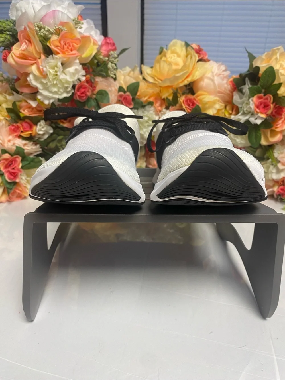 New Balance Nergize DynaSoft Slip-On Walking Shoes White Black Women’s 8.5B
