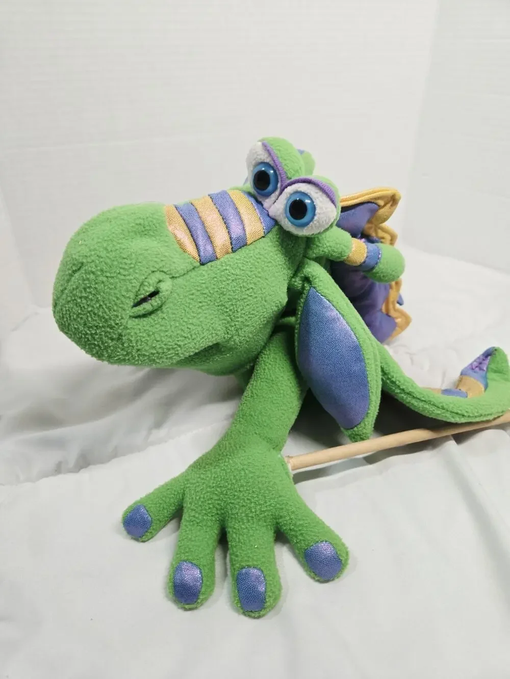 Melissa and Doug Smoulder The Dragon Hand Puppet Plush Toy w/ Stick 12” Retired