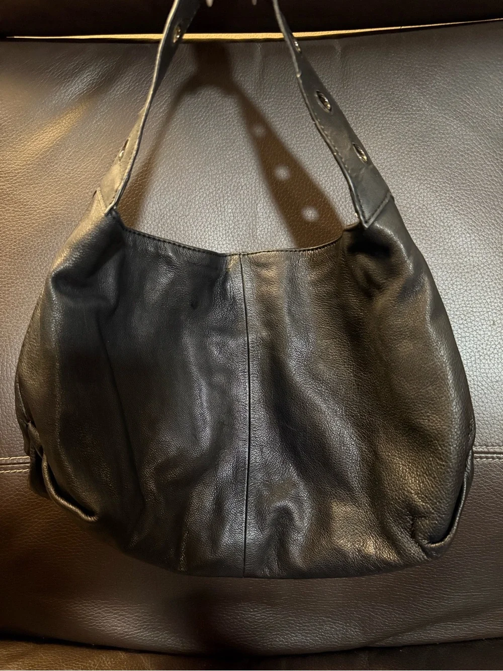 Kenneth Cole Reaction soft eyelet
