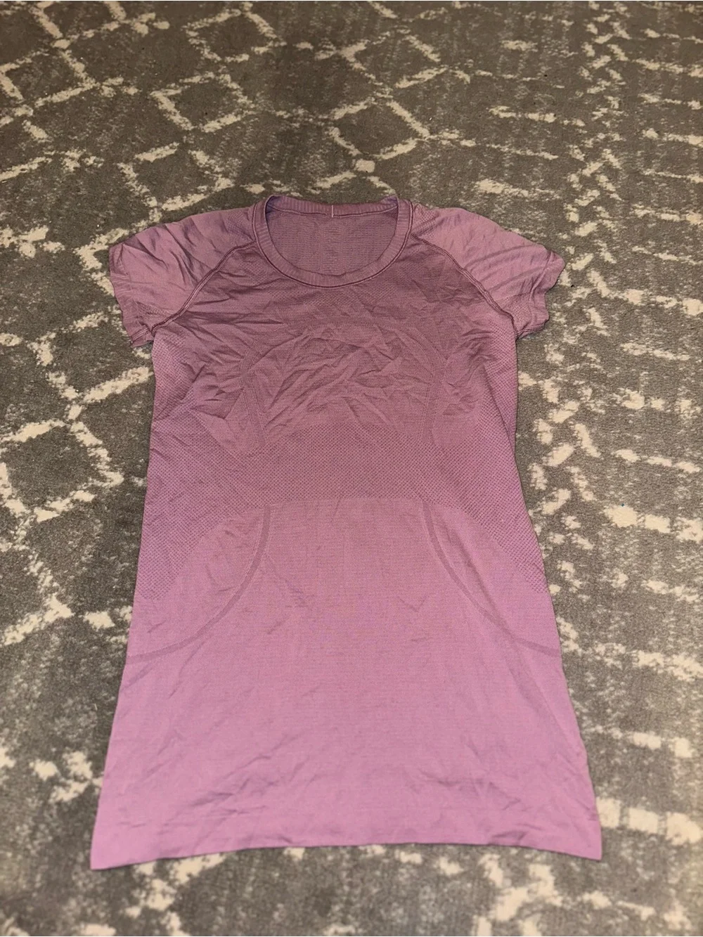 Lululemon swiftly tech short sleeve size 8