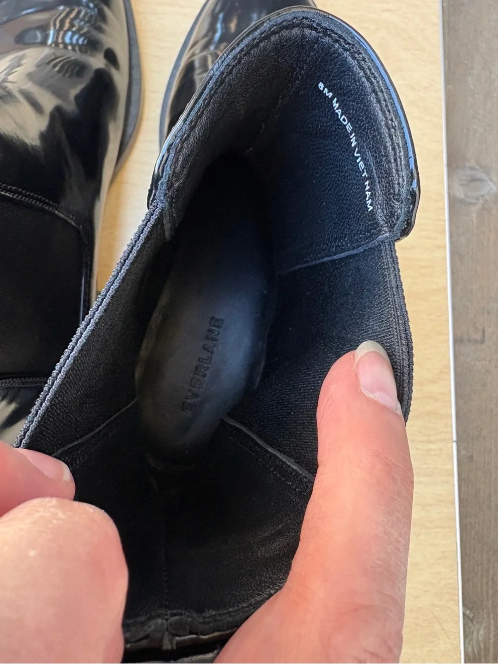 Everlane Wm’s Patent Black Leather The Chelsea Boot In Sz 8