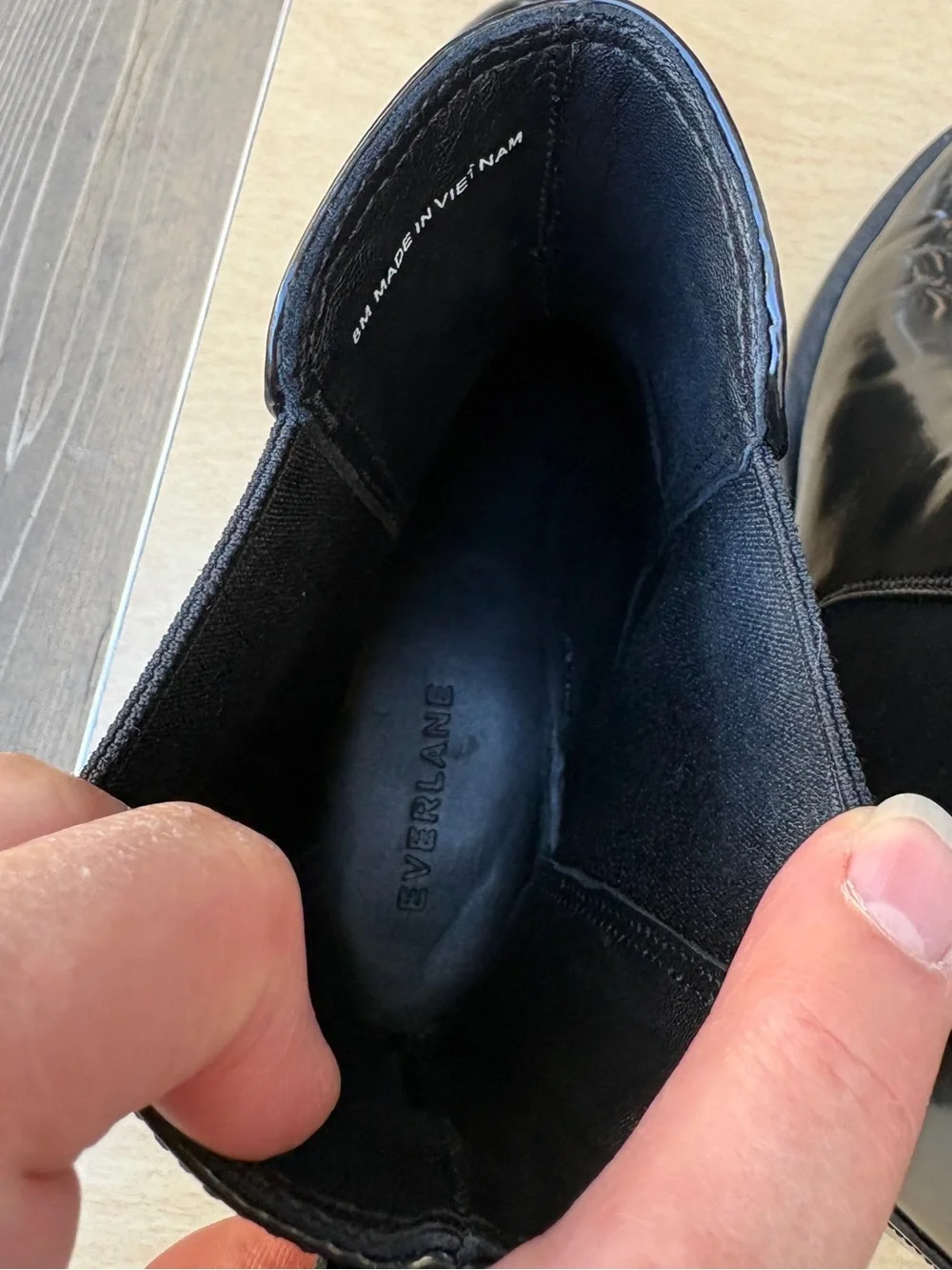 Everlane Wm’s Patent Black Leather The Chelsea Boot In Sz 8