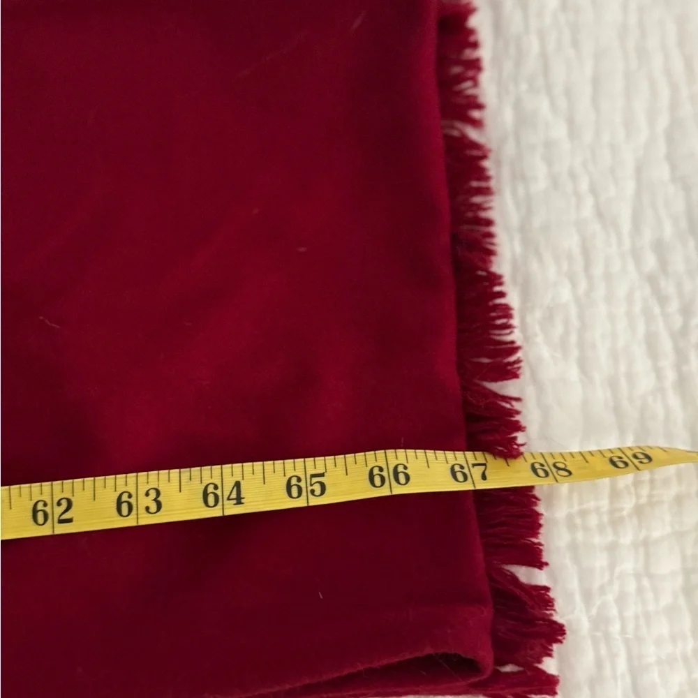 Evan-Picone Vintage Deep Red/Maroon Unisex Wool Blend Scarf. Circa 80’s