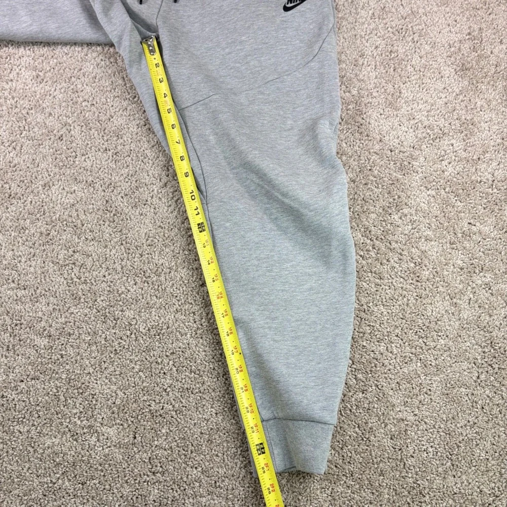 Nike Joggers Tech Fleece Mens L Gray CU4495-063 Tapered Sweatpants Athletic