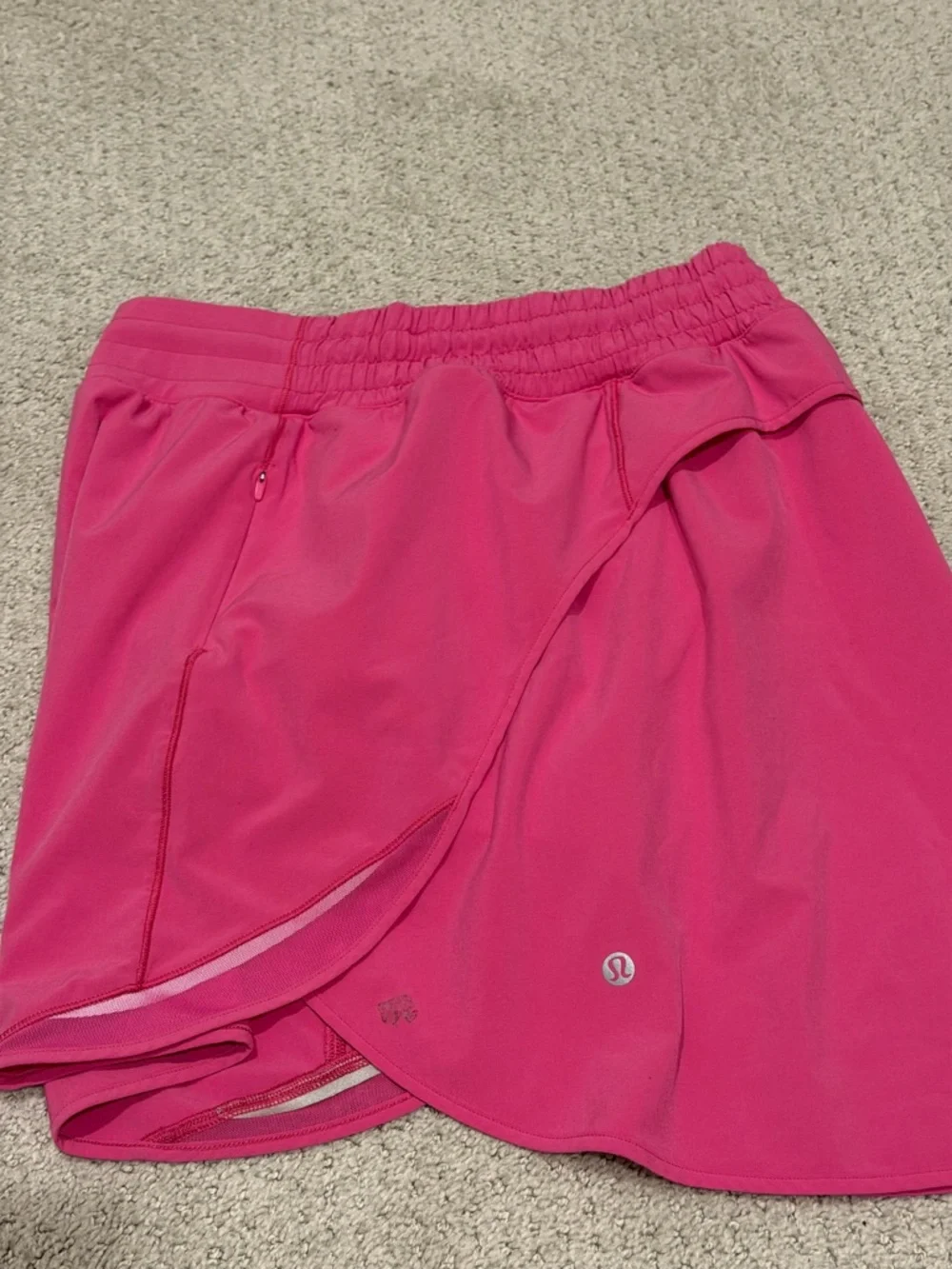 lululemon athletica pockets ventilation wicking