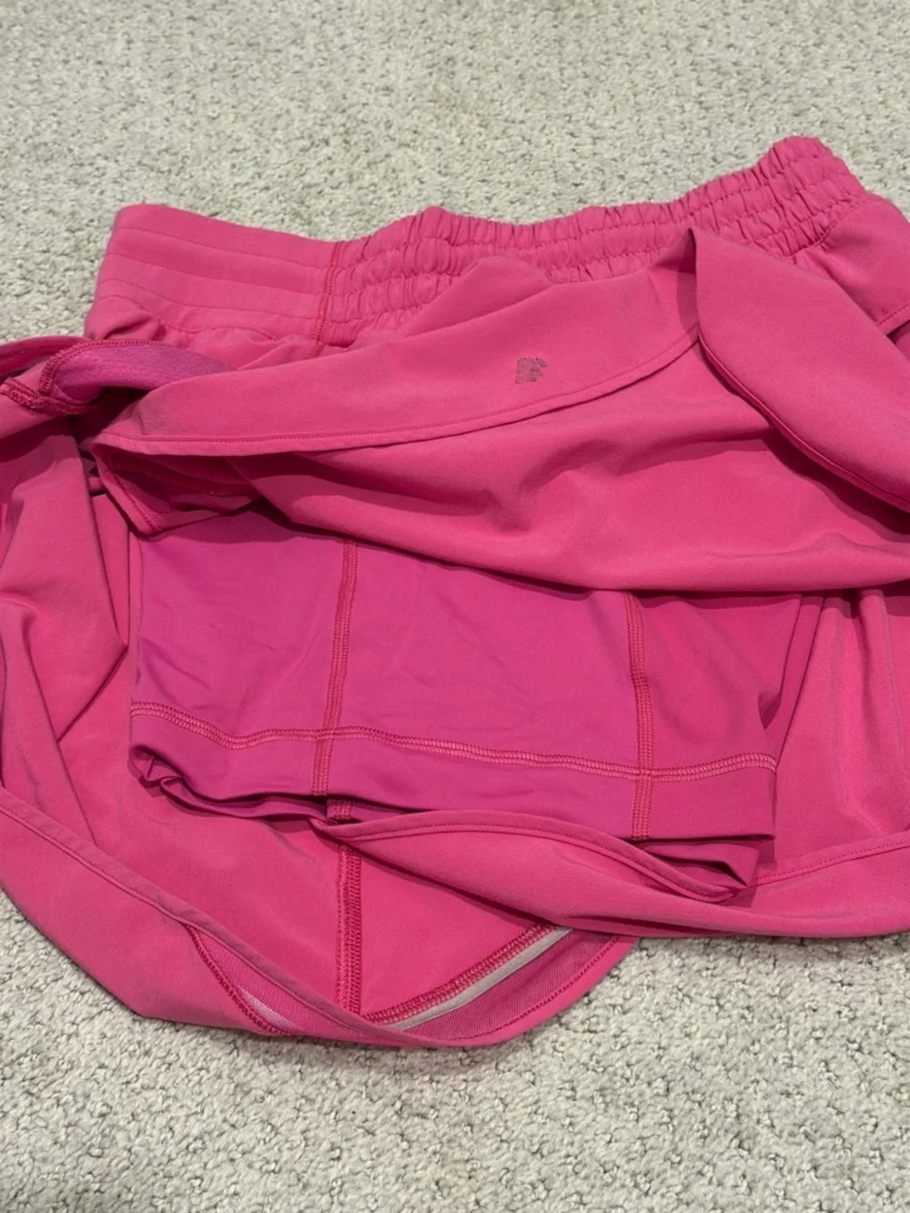 lululemon athletica details out cinch