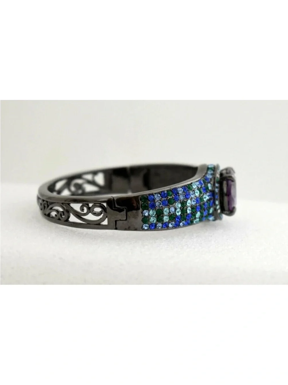 Pjm bracelet featuring