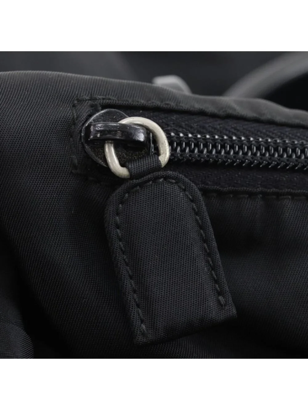 Prada versatile 29 some