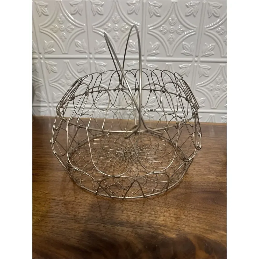 Vintage Style Wire Egg Basket Fruit Bowl Primitive Farmhouse Decor Metal Handle