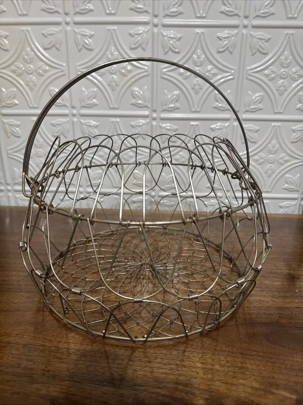Vintage Style Wire Egg Basket Fruit Bowl Primitive Farmhouse Decor Metal Handle