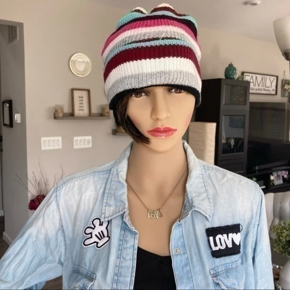💋 Rainbow striped beanie knit skull hat