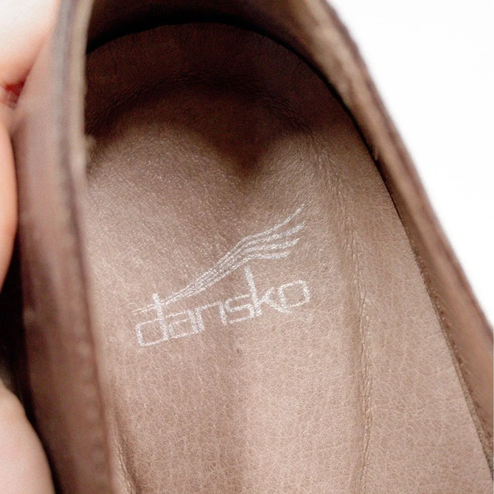 Dansko robin chocolate
