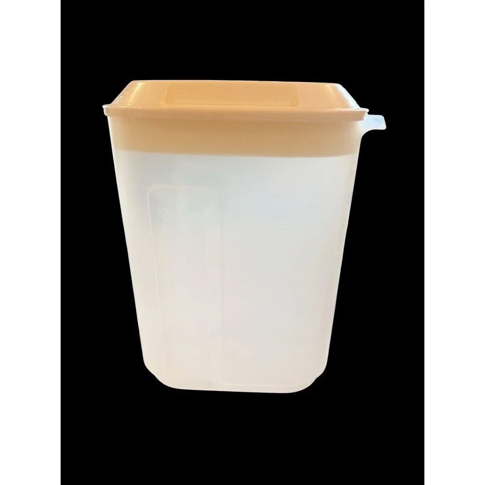 Rubbermaid good preowned