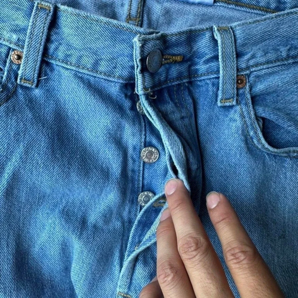 Levis returns vintage imperfections