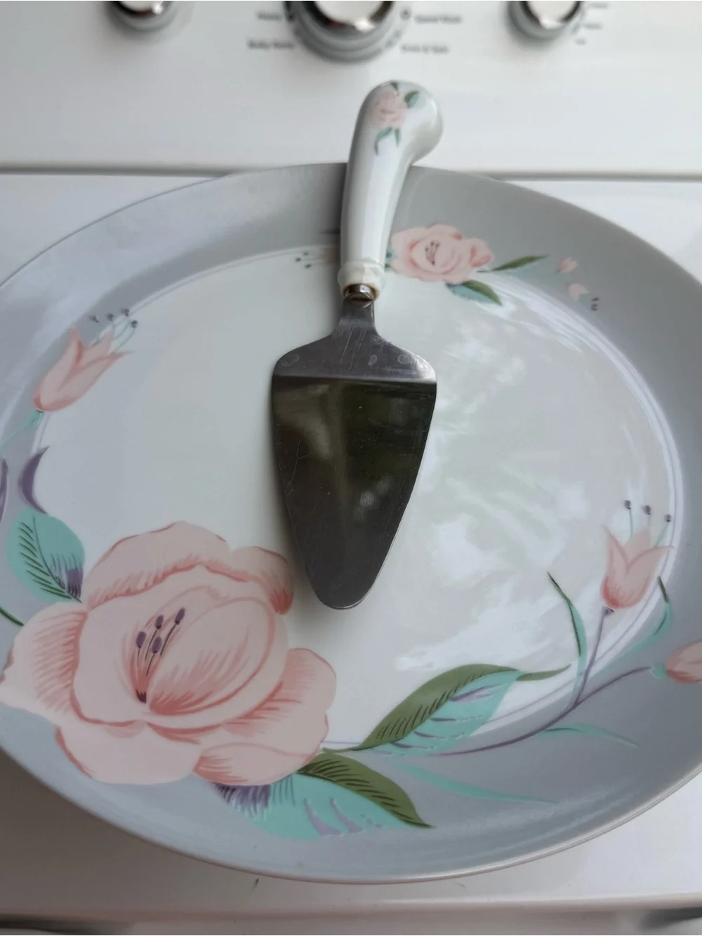 SALTERA China Victorian Rose Cake Plate Stand Knife Original Design Japan 1985