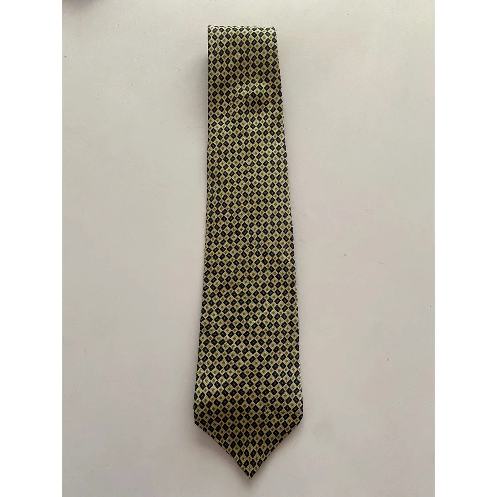 GAP Mens Silk Necktie Gold Navy Blue Geometric Diamond Pattern Made in USA