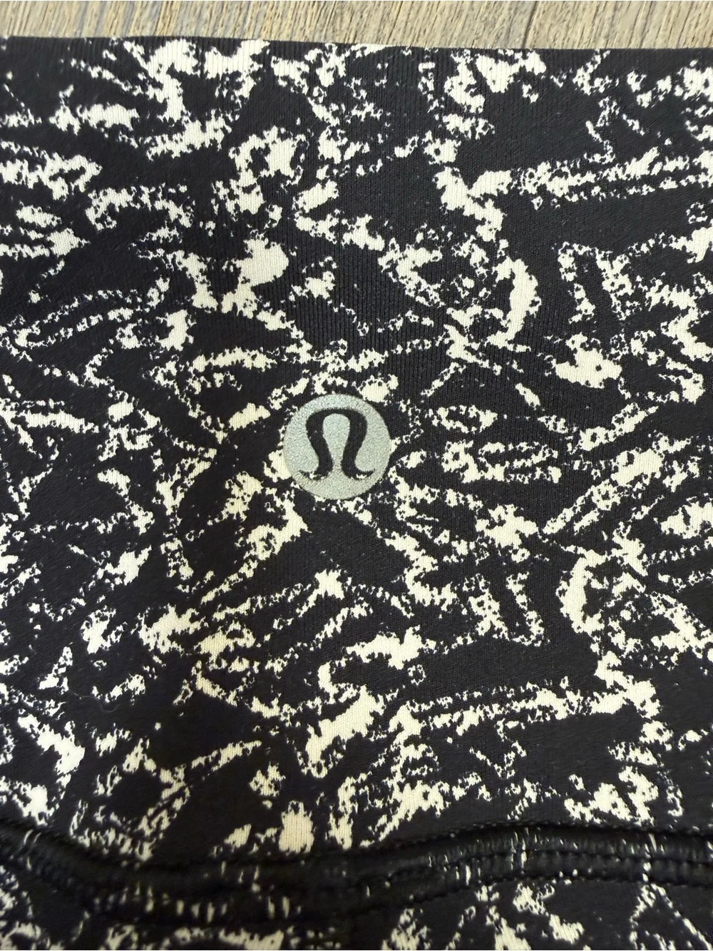 Lululemon Wunder Under Leggings Black White Abstract Print Size 6