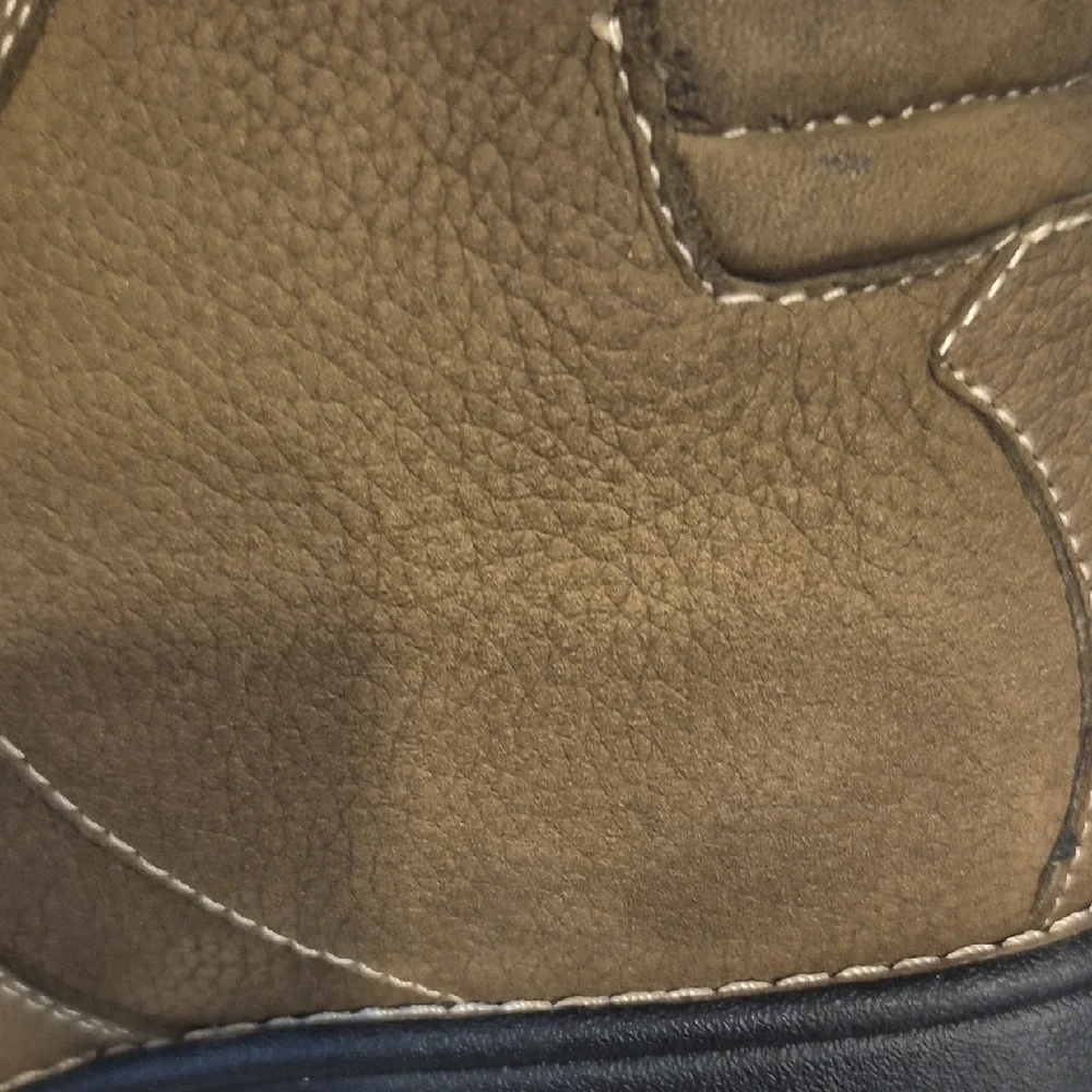 White Mountain new comfort olive