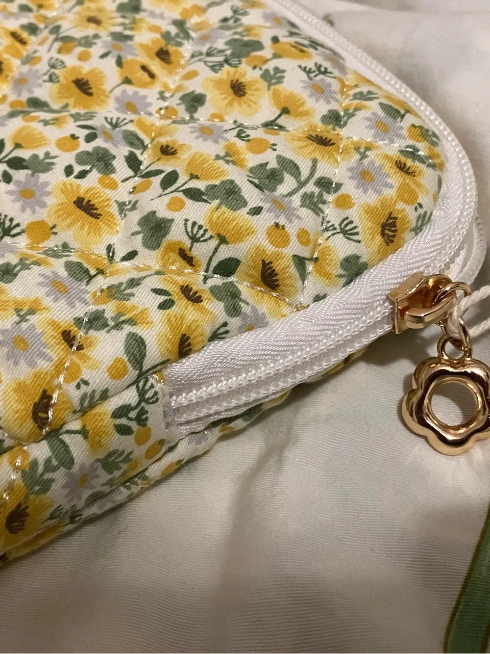 N/A yellow floral