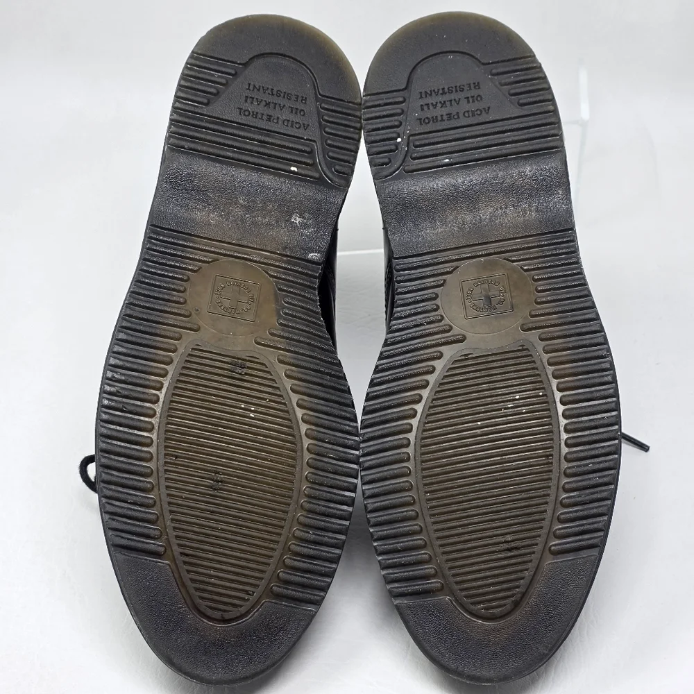 Dr. Martens sleek size