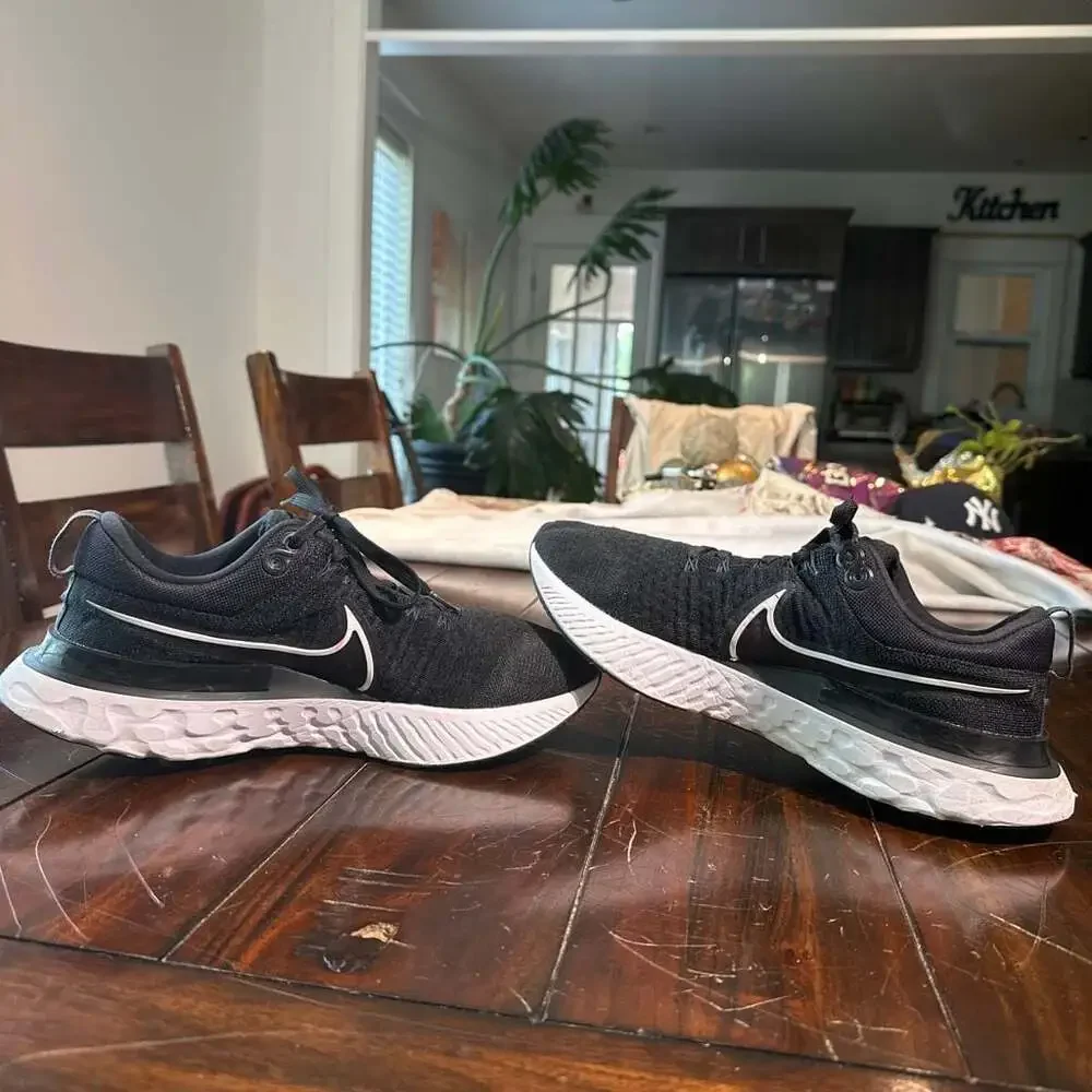 Nike foam wear tab