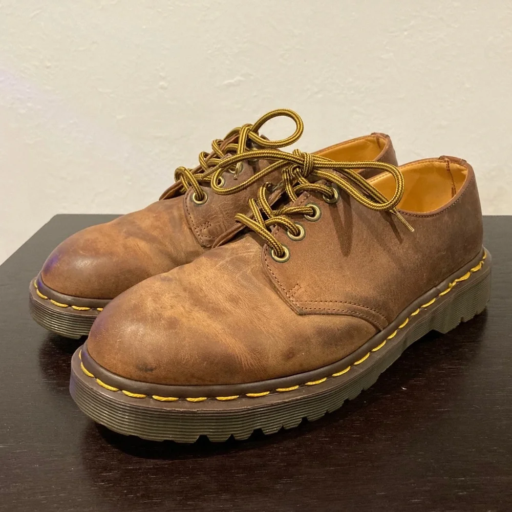 Dr. Martens durable brown