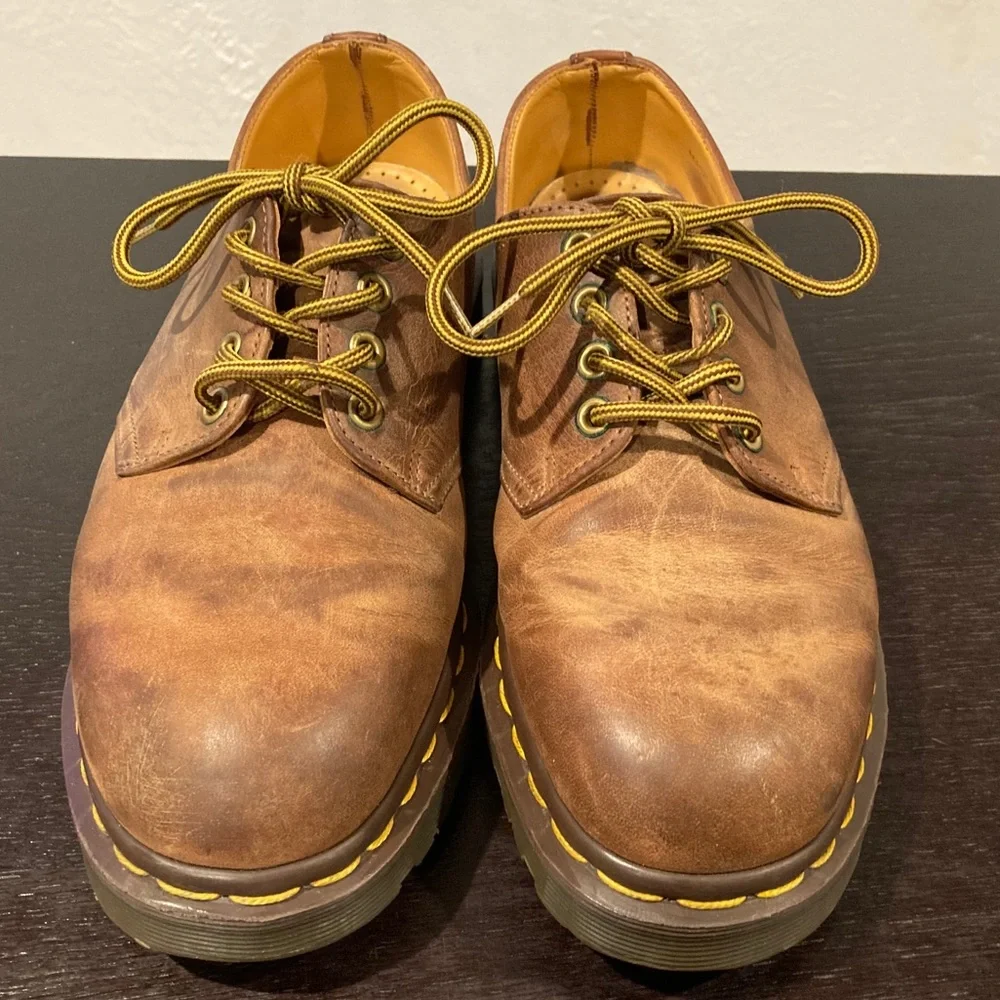 Dr. Martens durable brown