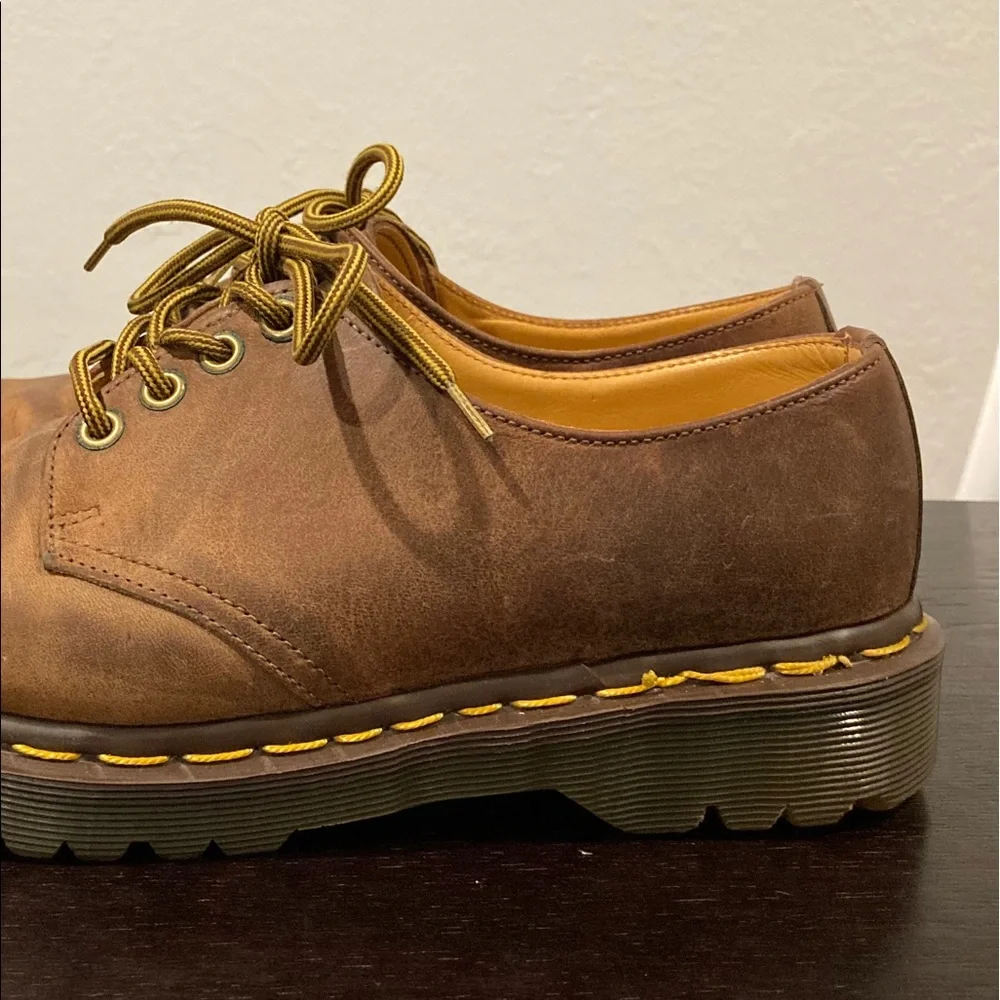 Dr. Martens durable brown