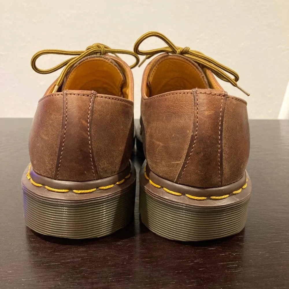 Dr. Martens durable brown