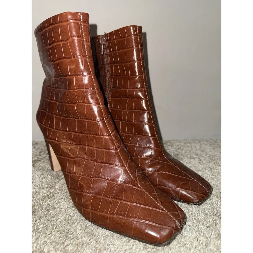 BCBGeneration size brown